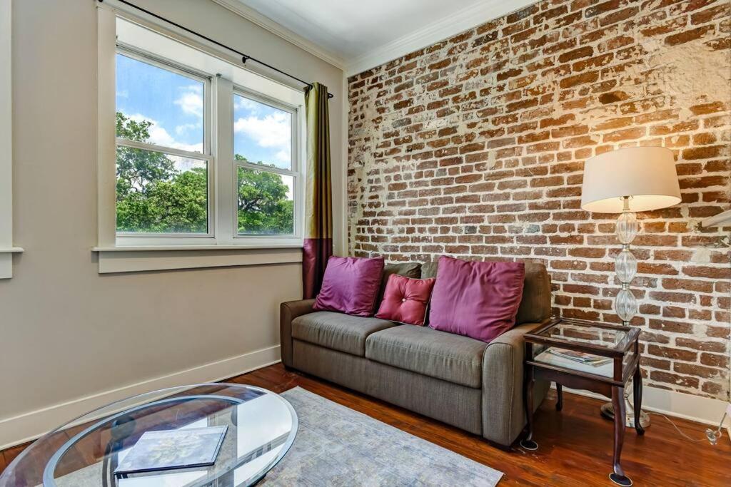Loft Steps From City Hall And River Streets Savannah Esterno foto